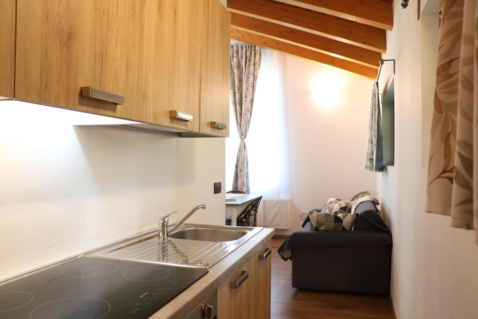 Lazy Bee Camping Village Аоста Экстерьер фото